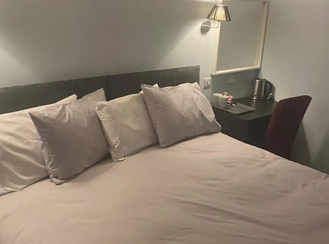 Guest house Comus Selby